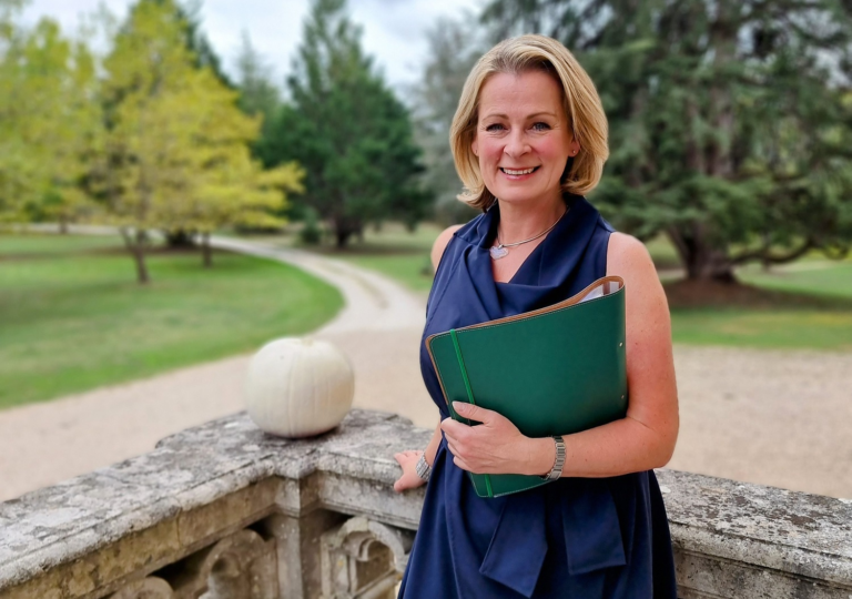victoria graham age