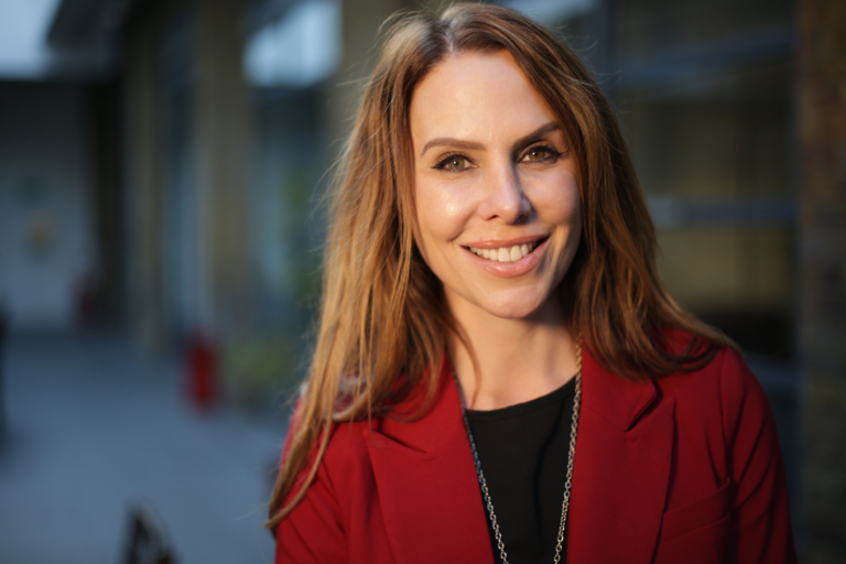 Emma Kenny: Career, Psychology Expertise, Media Journey, and Influence on Mental Health Awareness emma kenny