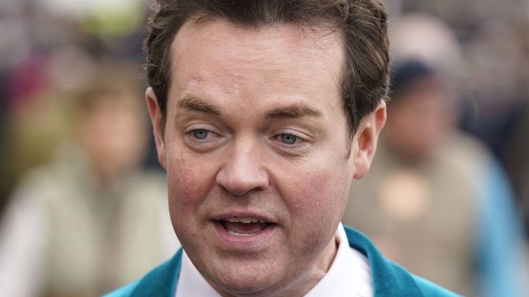 Stephen Mulhern: Biography, Career, TV Shows, Age and Life Story stephen mulhern