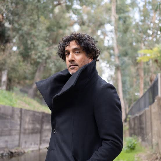 naveen andrews