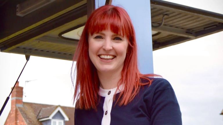 Izzie Balmer: The Antiques Expert Behind the BBC’s Popular Shows izzie balmer