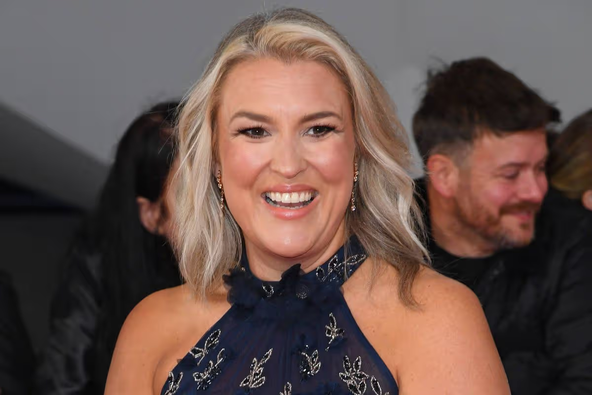 How Much Is Sara Davies Worth