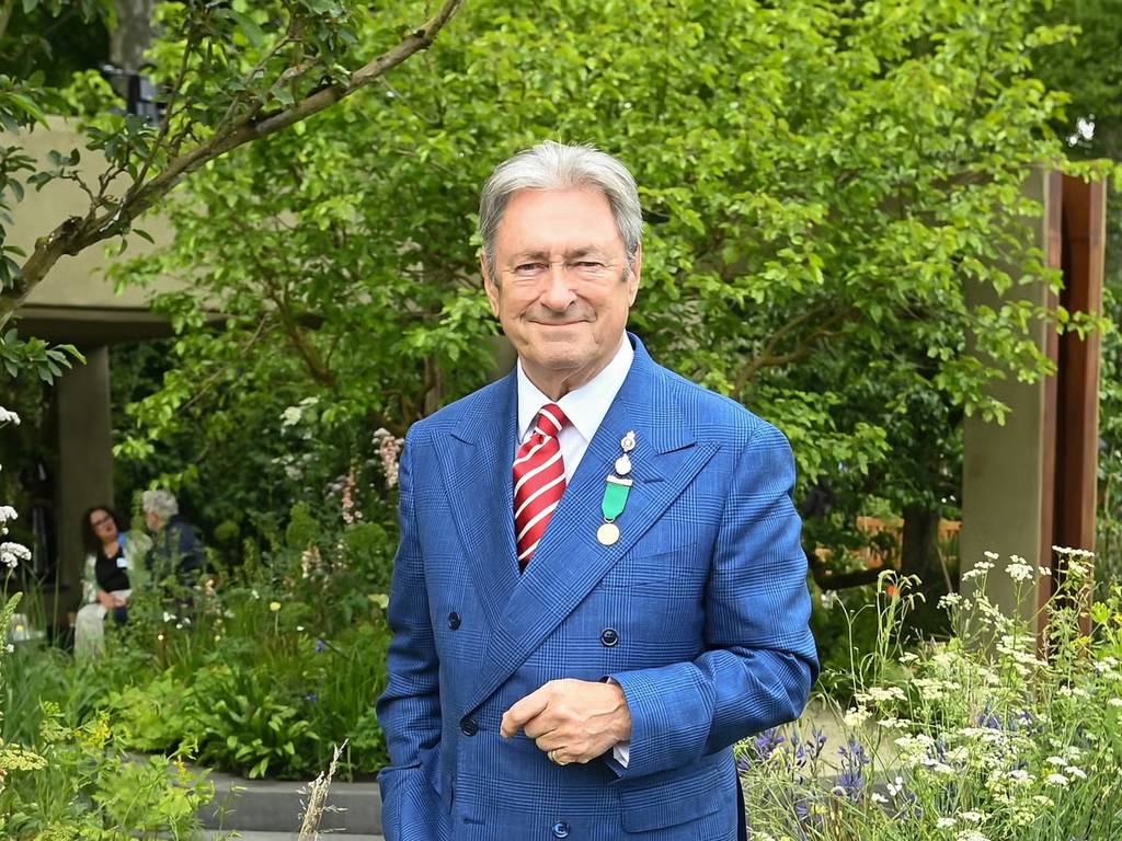 Alan Titchmarsh: Life, Career, Gardening, Books and Television alan titchmarsh